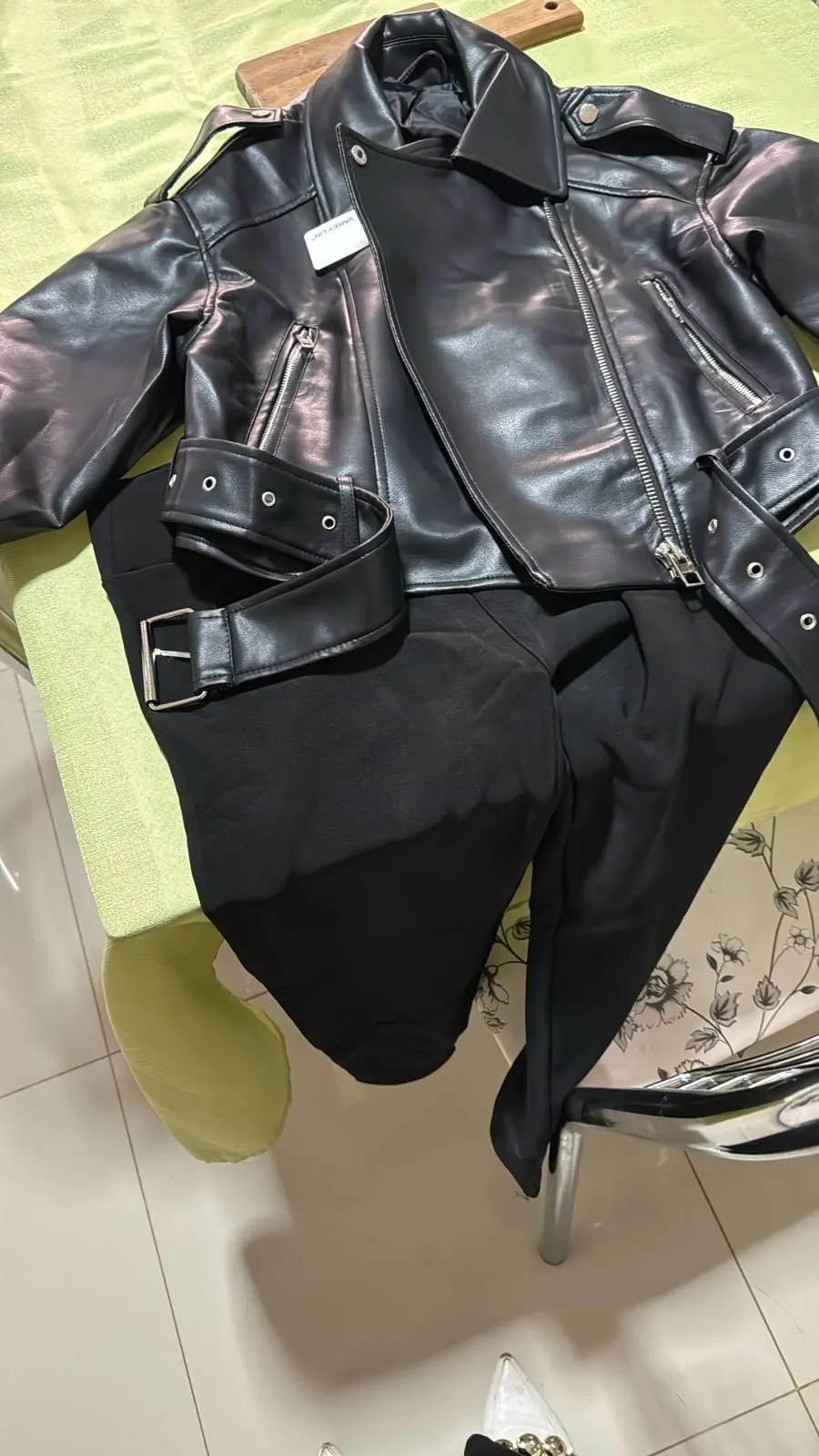 Ailegogo Faux Leather Short Jacket photo review