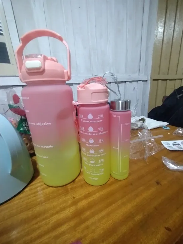 Kit da Garrafa de Água Squeeze Motivacional Com Adesivos 300ML+900ML+2000ML photo review