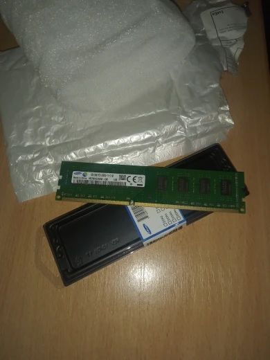 SAMSUNG DDR3 RAM 8GB 4GB 2GB 1600MHz Desktop Memory PC3-12800U DIMM 240Pins 1.5V Memoria RAM DDR3 photo review