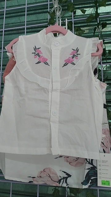 Kids' Embroidered Sleeveless Shirt and Shorts Set photo review