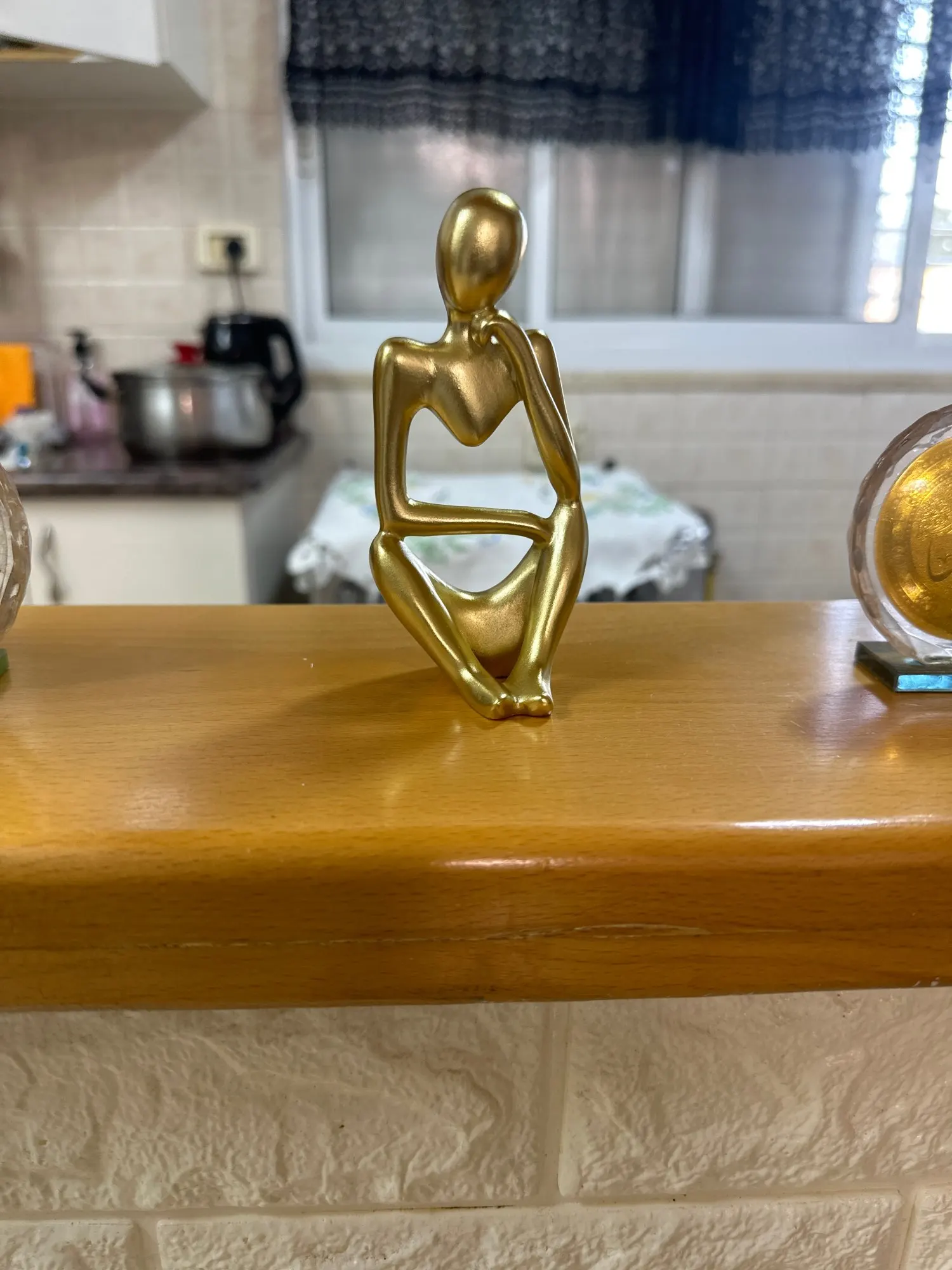 Contemplative Muse, Resin Abstract Thinker Statue for Home and Office Decor photo review