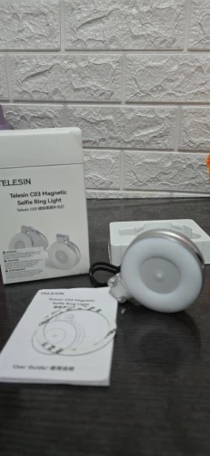 3-in-1 Magnetic Beauty Selfie Light for Phones