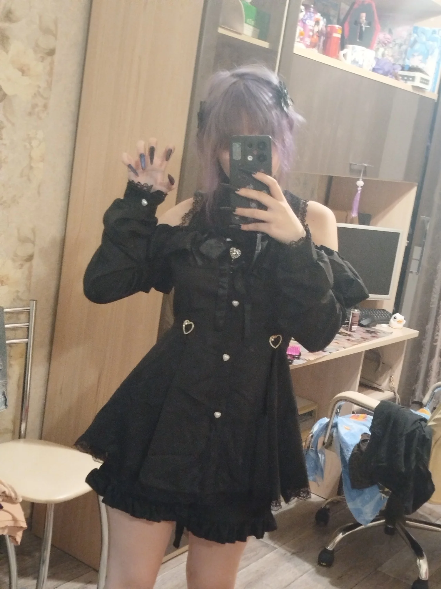 Noir Heart Ruffle Cold-Shoulder Coord photo review