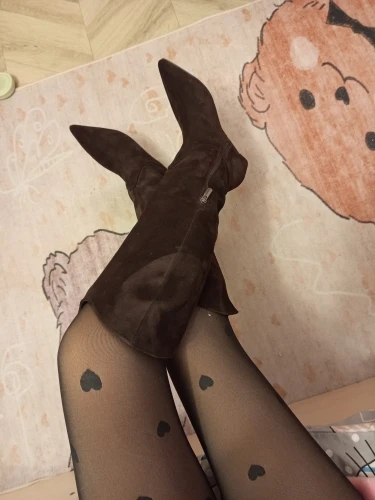 Elegant Heart Jacquard Tights