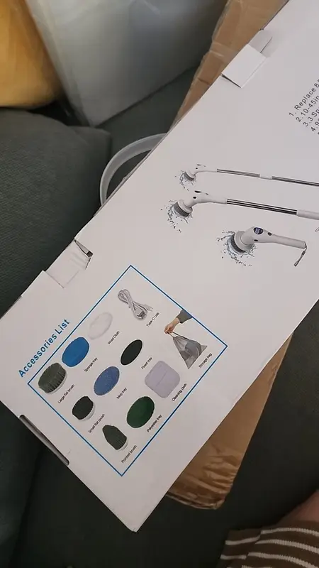 מברשת ניקוי חשמלית מסתובבת 8-ב-1 — מוט טלסקופי ותאורת LED, ₪134 - תמונה 3