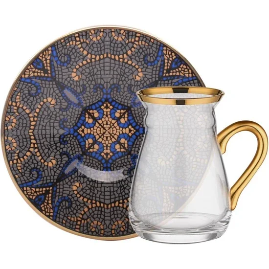 

Чайный сервиз Glore Tessera на 6 персон посылка ручкой Содержимое упаковки: 6 чайных чашек, 6 подставок Материал: стеклянная чашка