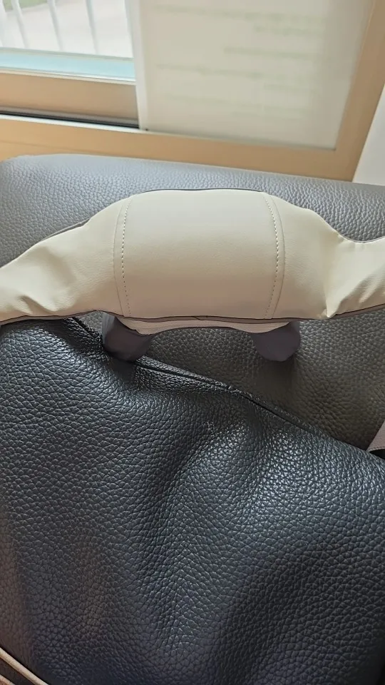 ReFresh - Nacken- und Rückenmassagegerät (Beige) photo review