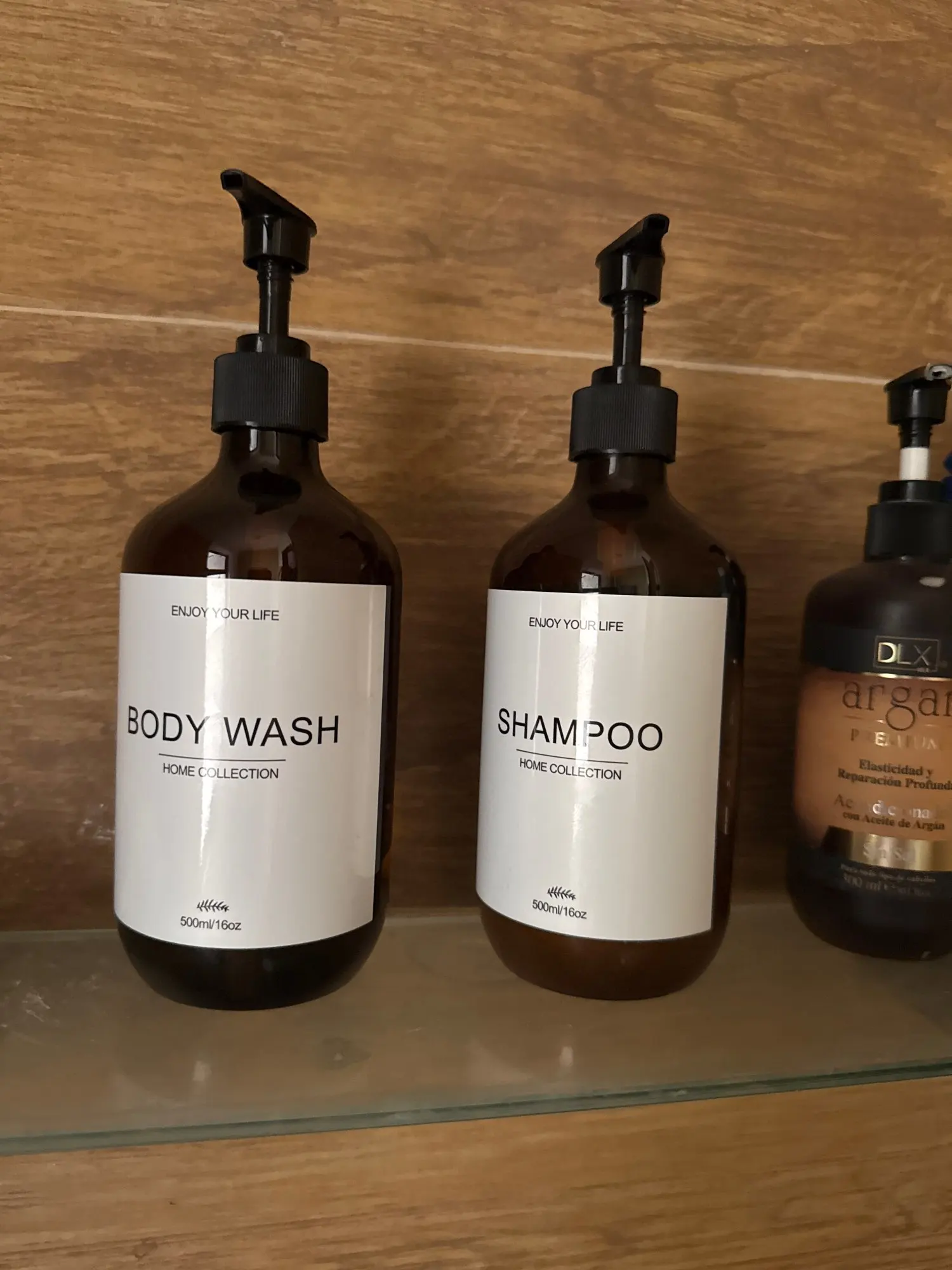 3pcs/500ml Waterproof Lotion Dispenser with Label for Bathroom Shampoo, Shower Gel, and Body Lotion Storage photo review