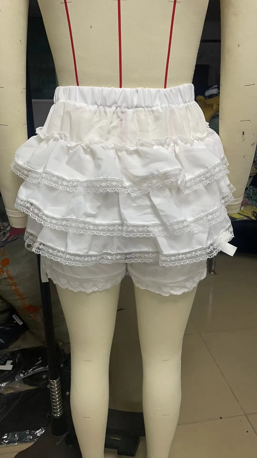 Y2K Damen Lolita Rüschen-Bloomers-Shorts mit hoher Taille, Rüschen-Kürbis-Höschen, Spitzenbesatz, geschichtete kurze viktorianische Kostümhose – Detail 8