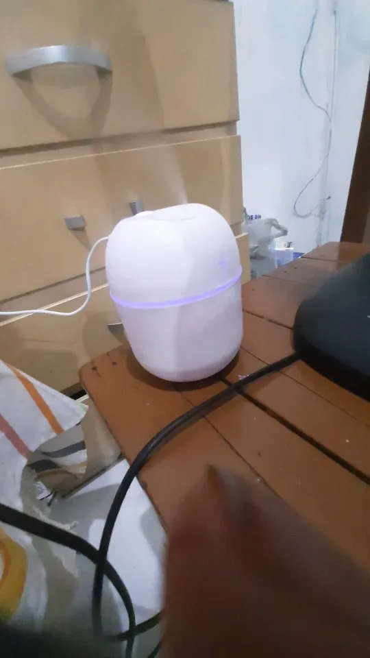 Umidificador Atomizador De Ar Doméstico Portátil Umidificador 200ml photo review