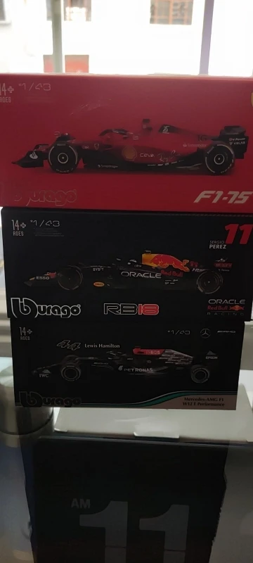 Bburago F1 2022 Car Model with Showcase, 75th Ferrari F175 Scale 1:43 Mercedes Red Bull Racing Replica Formula 1 Toy Miniature photo review