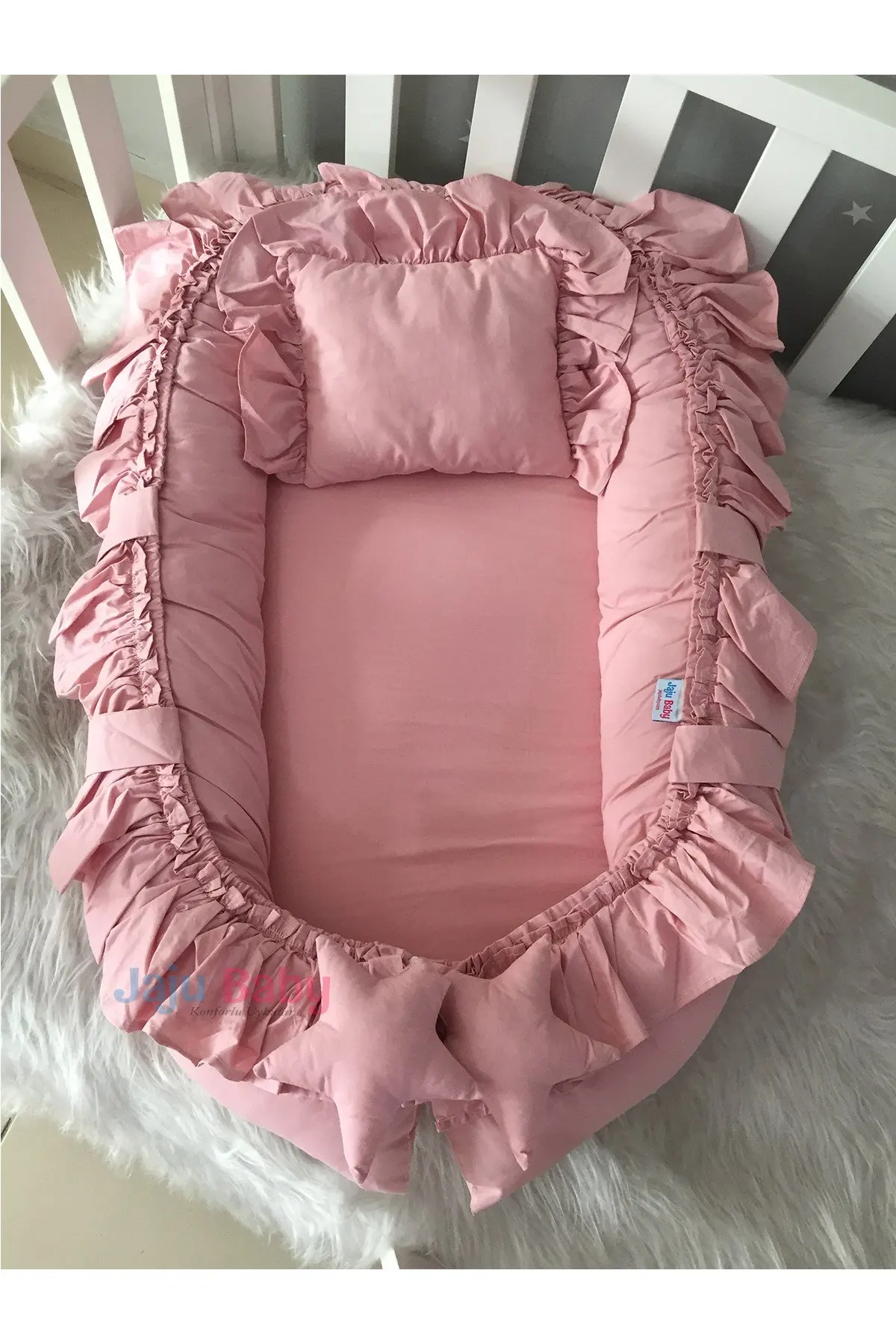 handmade-powder-ruffle-luxury-design-babynest