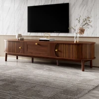 Современная подставка для телевизора из массива дерева с ящиками для хранения. Классическая медиаконсоль с закругленными углами и прочными деревянными ножками для гостиной.