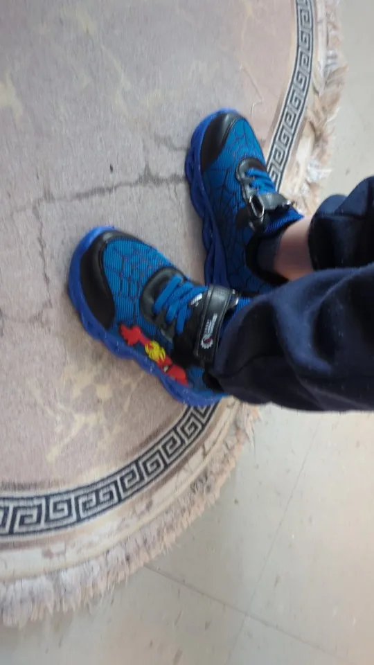 Disney LED Casual Sneakers Red Black For Spring Boys Spiderman Mesh Outdoor Shoes Children Lighted Non-slip Shoes Size 21-30 photo review