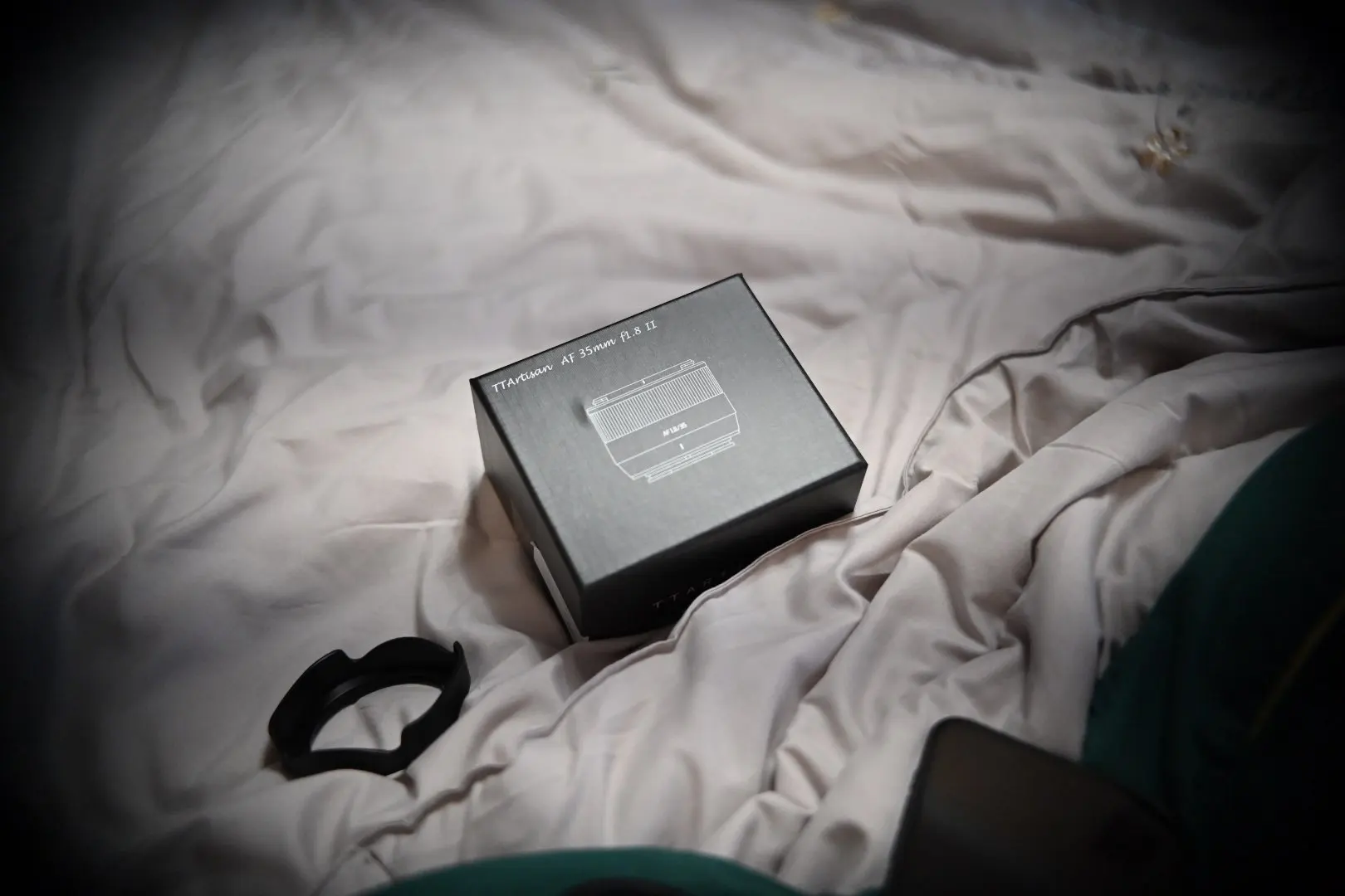 TTArtisan 35mm F1.8 II AF Lens for APS-C Cameras photo review