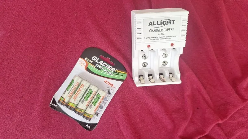 Kit Carregador De Pilhas E Pilhas Recarregáveis AA AAA - Neverdie Store photo review