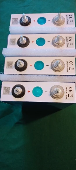 3.2V Lifepo4 Battery 105AH Brand New Lithium Iron Phosphate Cell DIY 12V 24V 48V for Camping Boat Golf Cart RV EV Forklift photo review