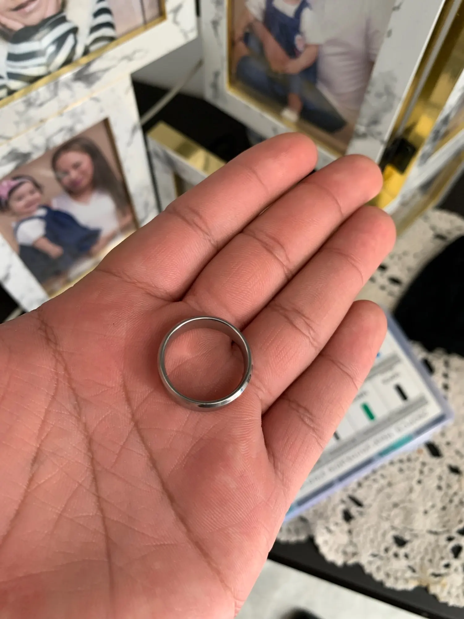 6MM Titanstål Svart Guld Fingerringar Set För män Silverpläterad Ring För Kvinnor Smycken i rostfritt stål Kvinnlig vigselring