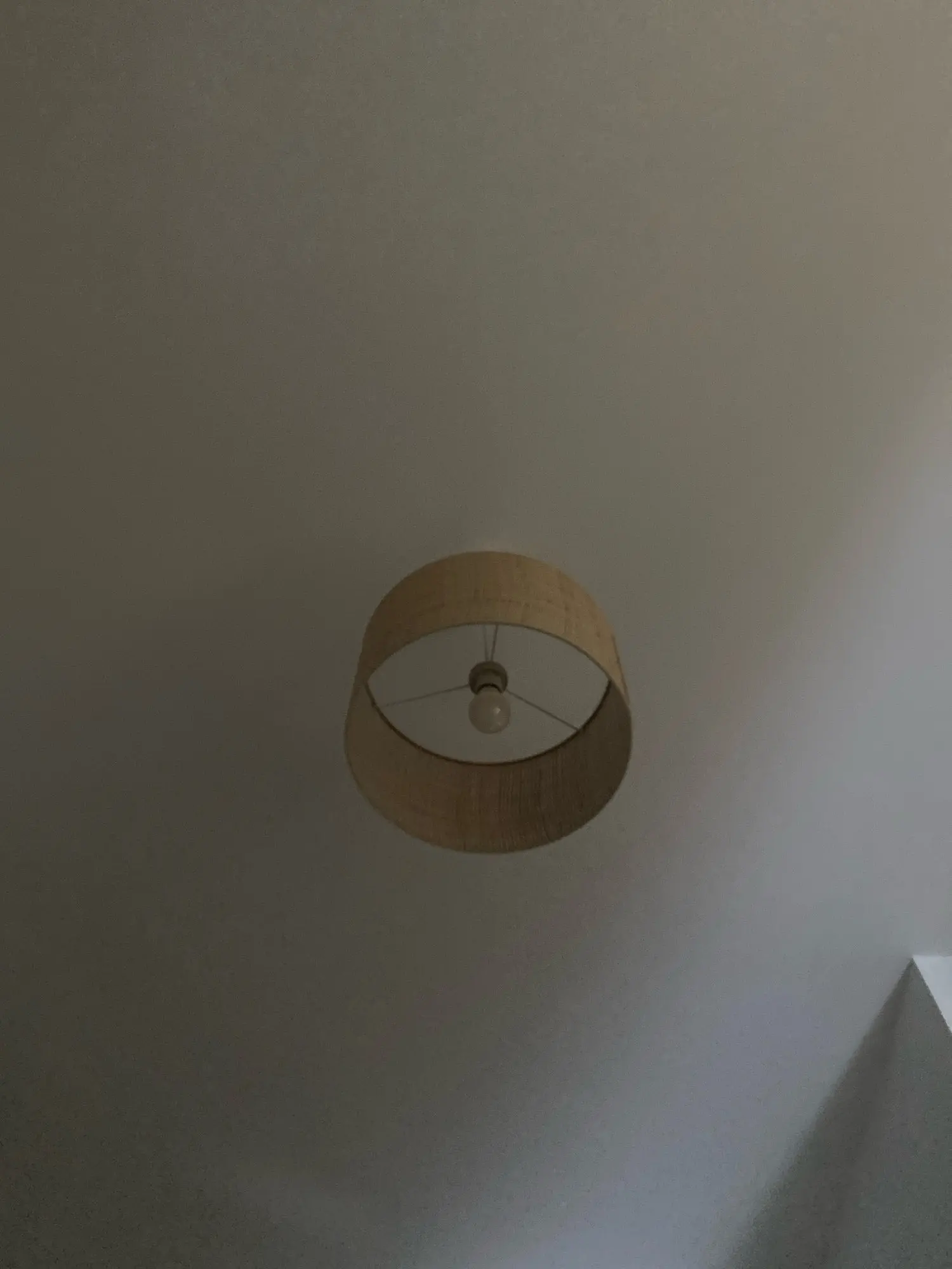 Essager-Banco de energía inalámbrico fino magnético, 20W, 5000mAh, batería externa portátil de carga rápida para Magsafe para iPhone 16 15 14 13 photo review