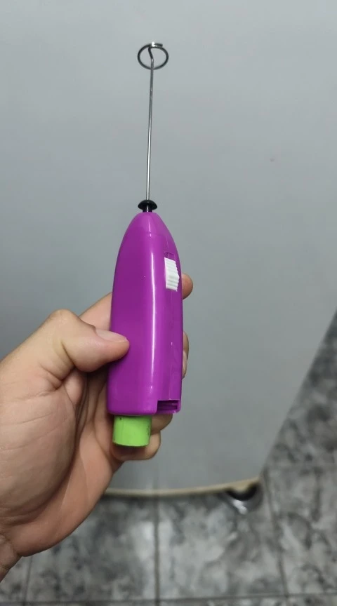 Mixer Elétrico Multiuso Portátil. Misturador de Bebidas de aço inoxidável, Batedor de Espuma - Cores Sortidas photo review