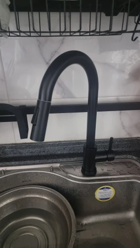 Jet Black Flex Flow: Sleek 2-in-1 Kitchen Faucet with Pull-Out Sprayer and Stream Modes photo review