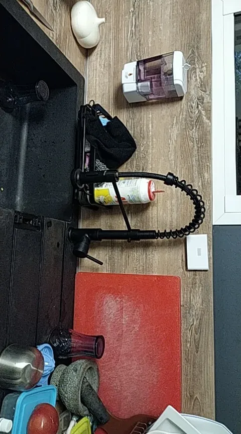 Black Chrome Flow Master: Modern Matte Black Pull-Down Faucet with Dual Modes photo review