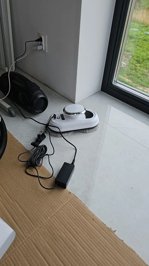 Window Robot Vacuum Cleaner Auto Working Electric Glass Limpiacristales Remote Control For Home photo review