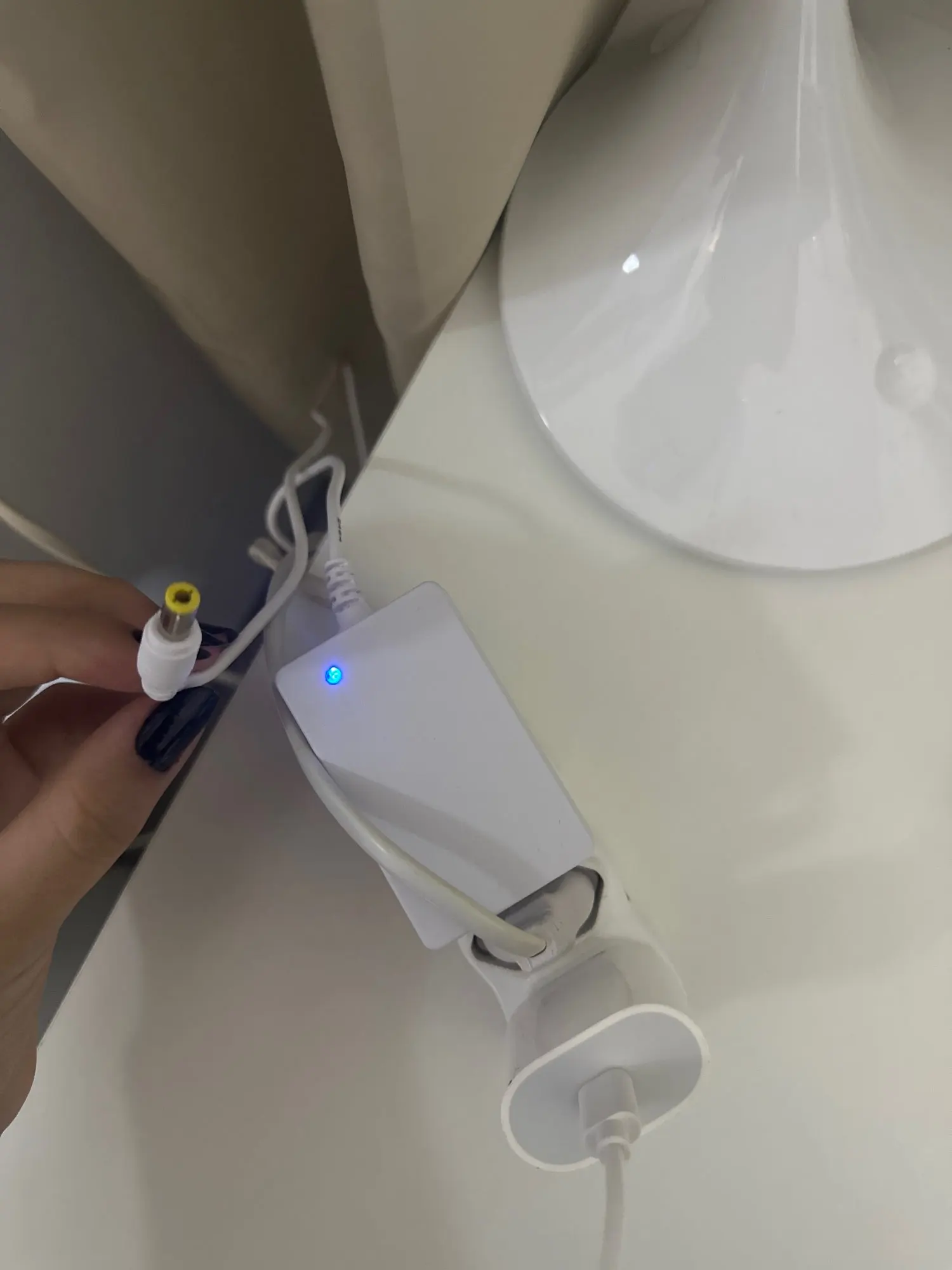 5.5mm x 2.1mm Universal Switch Power Supply LED Driver 100-240V AC to 12V 24V Converter Power Adapter 2A 3A Charger photo review