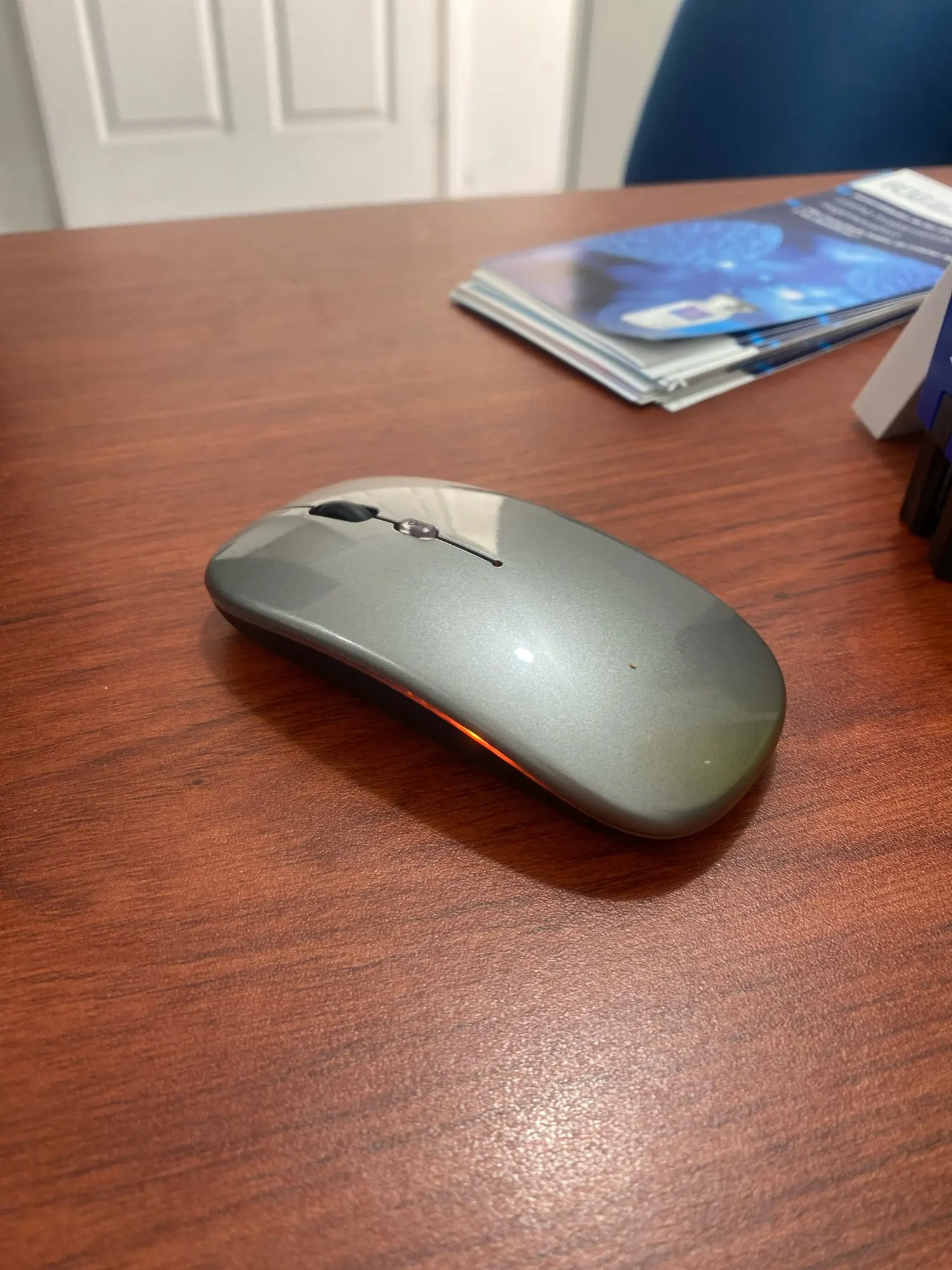 Ratón inalámbrico Bluetooth para tableta, teléfono, retroiluminación RGB recargable, para iPad, PC, portátil, tableta, teléfono, ratón USB de 2,4 GHz photo review
