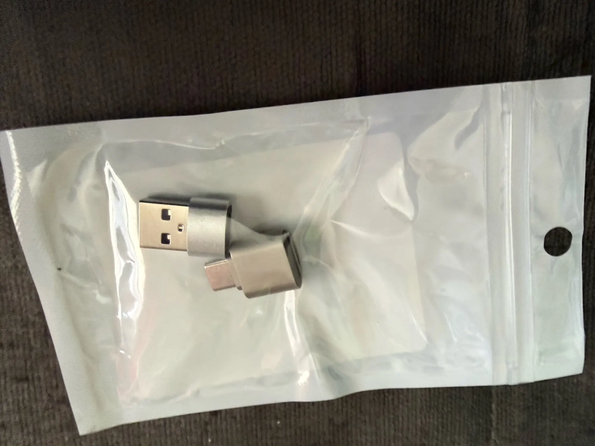 USB-C TF Card Reader with Zinc Alloy Case & USB Adapter photo review