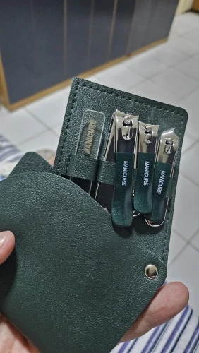 New Nail Clippers Set 4 PCs with Rotating Leather Bag Professional Trimmer Pedicure Care Tools Manicure Set Home Care Gift photo review