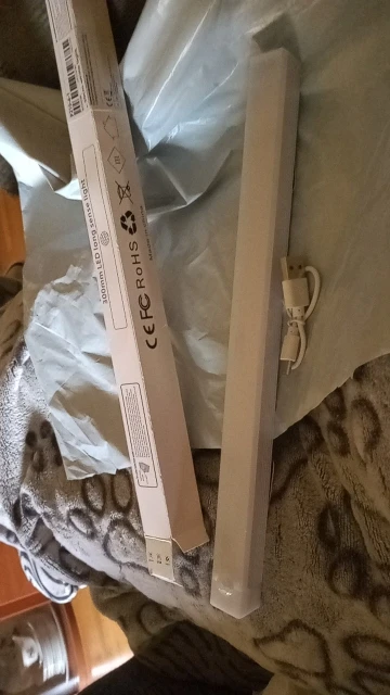 Luz LED nocturna con Sensor de movimiento para decoración del hogar, luz de carga inalámbrica para armario, pasillo, cocina, armario, escaleras, 1 unidad photo review