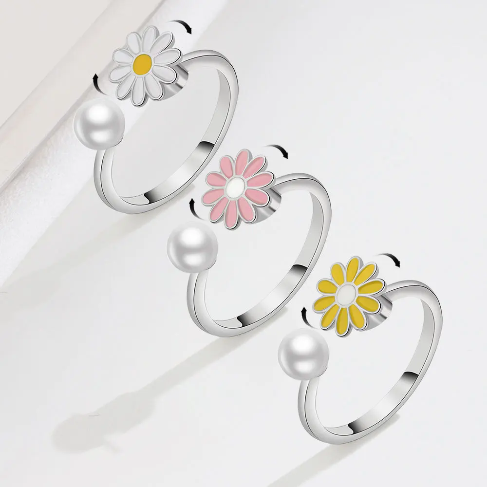 

Custom Name Ring 925 Sterling Silver Small Daisy Rotating Ring Female Design Sense Flower Pearl Ring Creative Drip Oil Jewelry