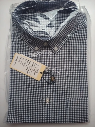 Men's Standard-Fit Long-Sleeve Casual Checked Shirt Single Patch Pocket Button-down Collar Comfortable 100% Cotton Gingham Shirt photo review