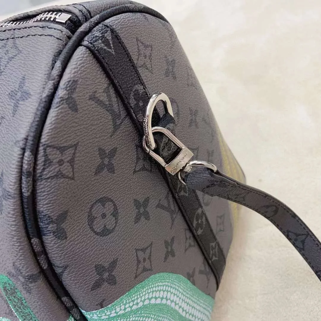 Рисунок 6 - Сумка дорожная кожаная