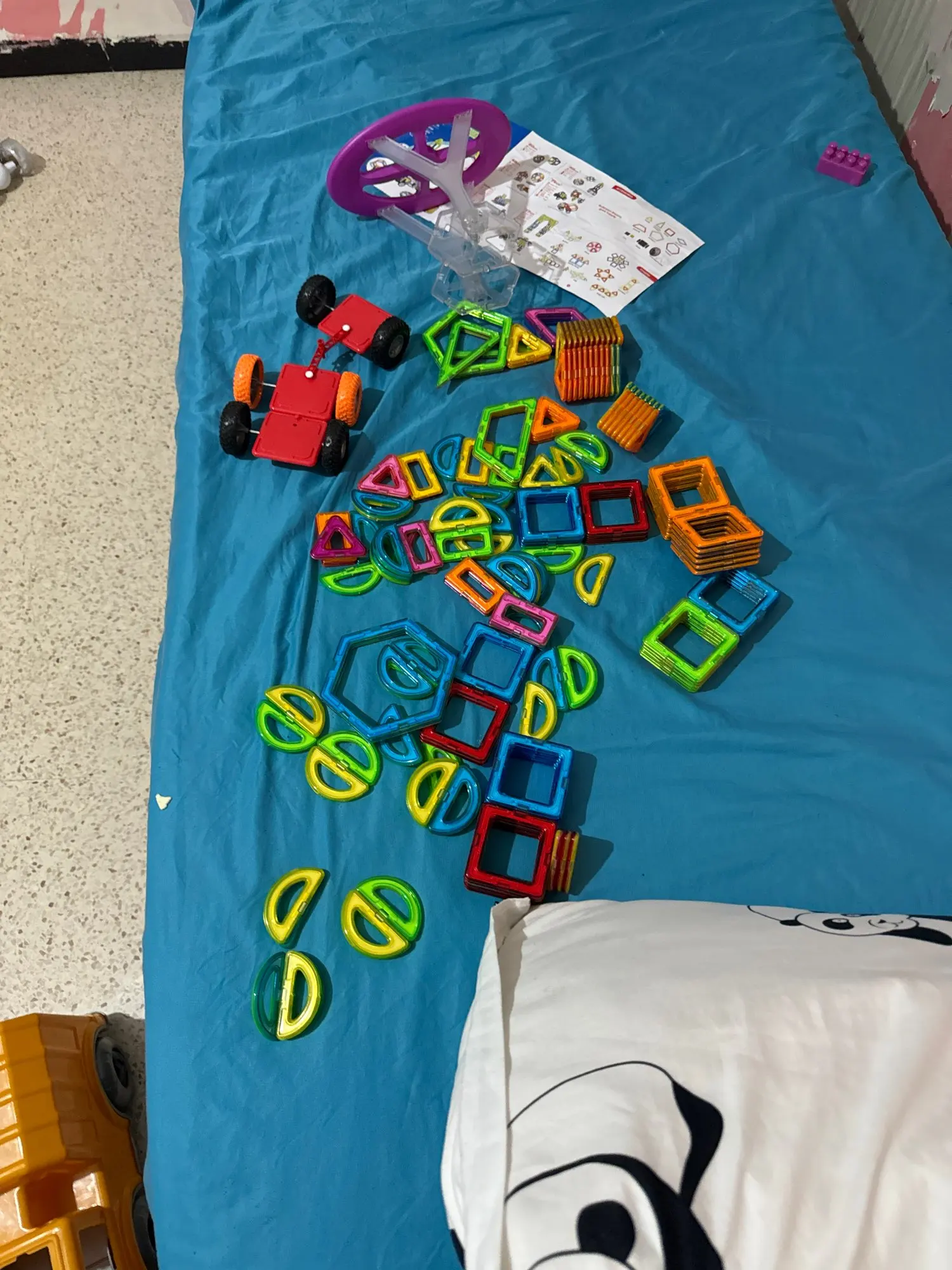 168 Magnet Bausteine - Konstruktionsspielzeug Set für kreative Designs photo review