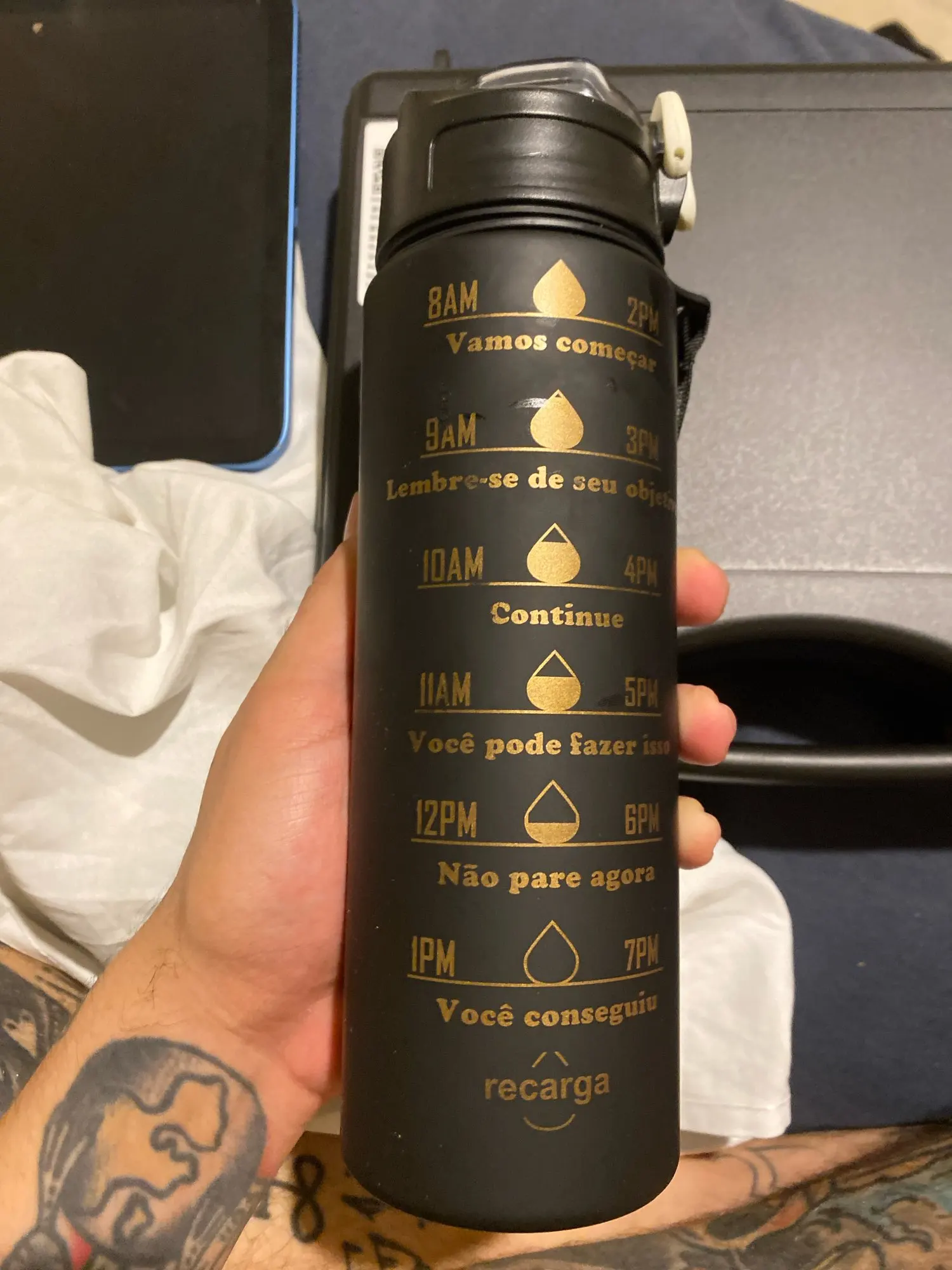 Garrafa De Água Squeeze 900ml com adesivo - Neverdie Store photo review