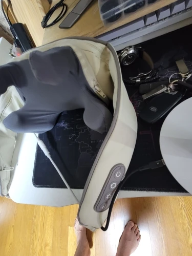 ReFresh - Nacken- und Rückenmassagegerät (Beige) photo review