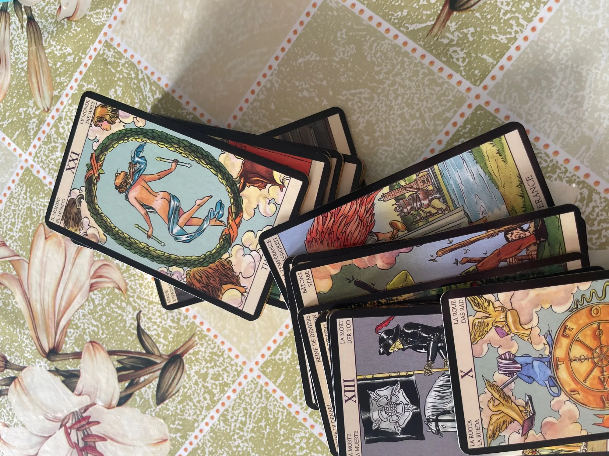 Metal Box Gilded Tarot Deck – Classic Rider–Waite–Smith Cards