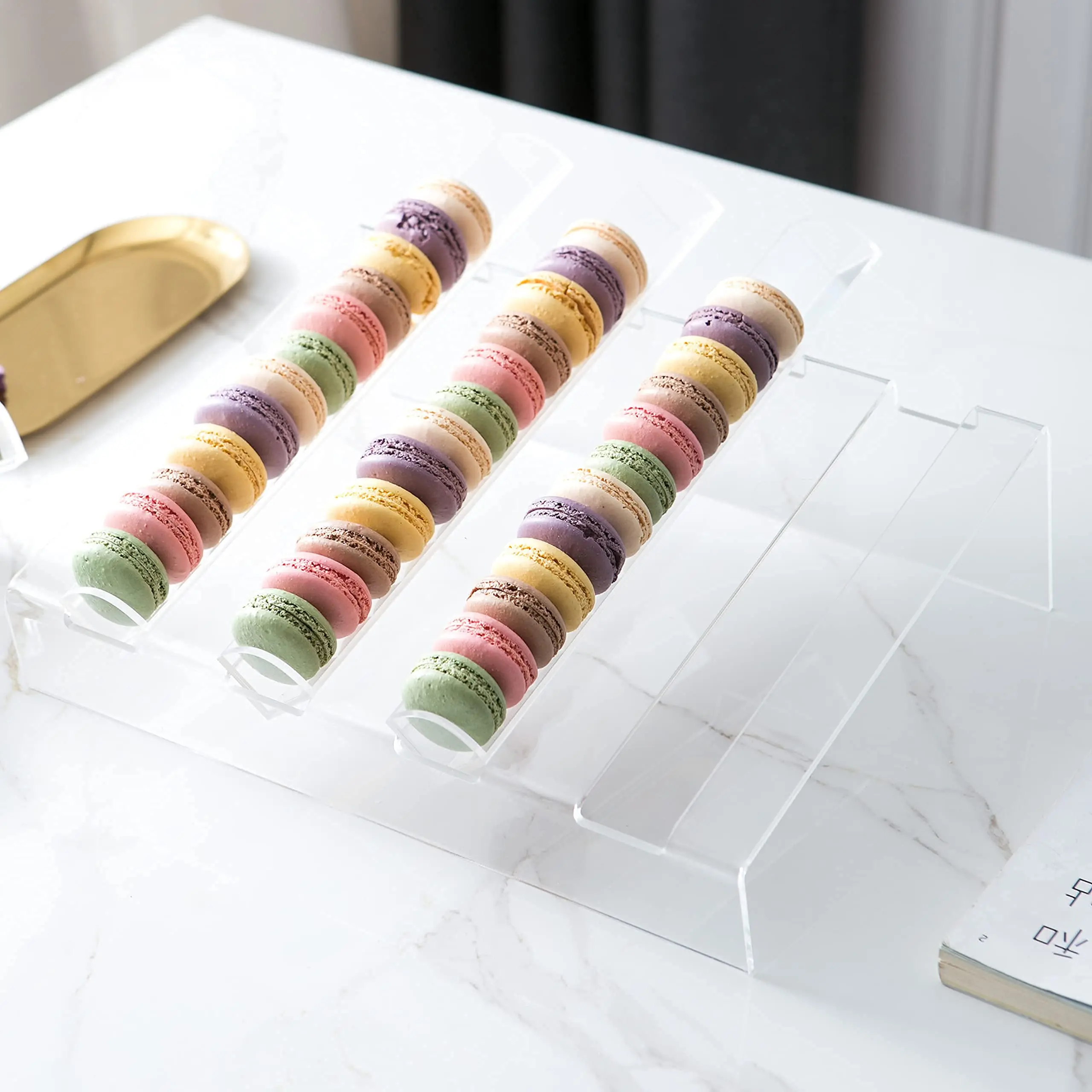 

Acrylic Macaron Display Stand with 4 Slots, Clear Desserts Holder, Cake Display Stand