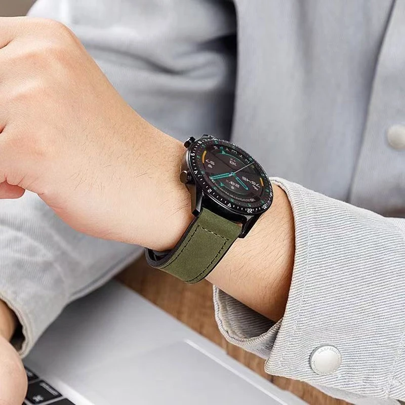 Elegant Leather Strap with Magnetic Buckle, 20mm/22mm - Soft and Stylish Band