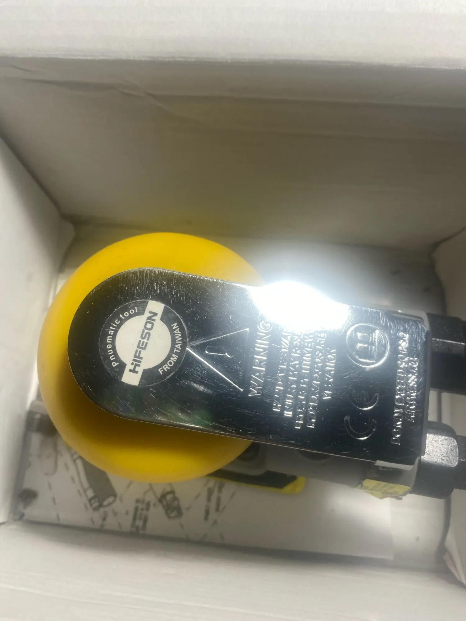 HIFESON Grindering Machine Car Air Sander Polisher With 20Pcs Sandpaper Pneumatic Cars Polishing Grinder Tool Square 70*100mm photo review