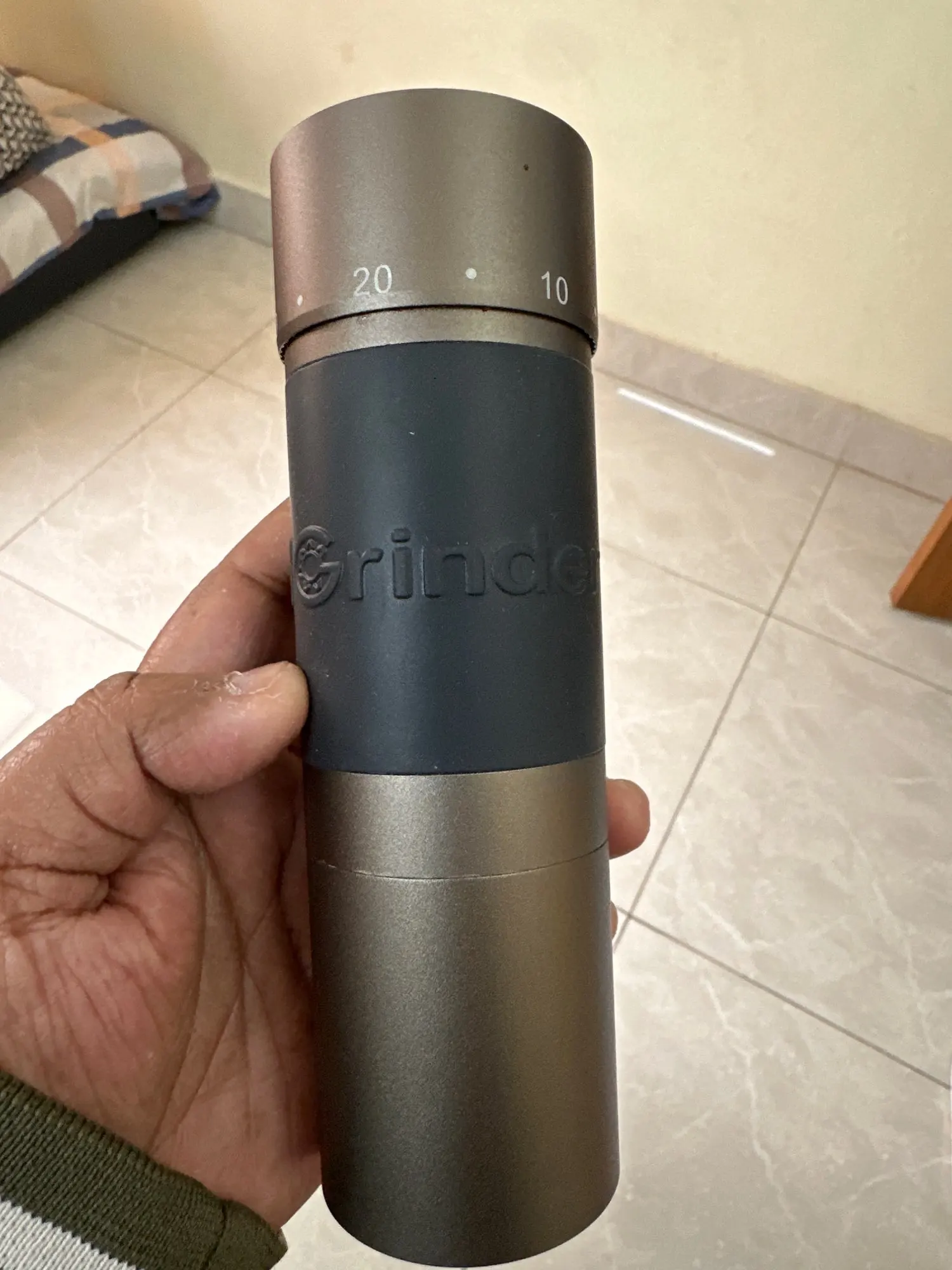 Kingrinder K4 /K6 manual coffee grinder portable mill 420stainless steel 48mm stainless steel Titanium plating burr photo review