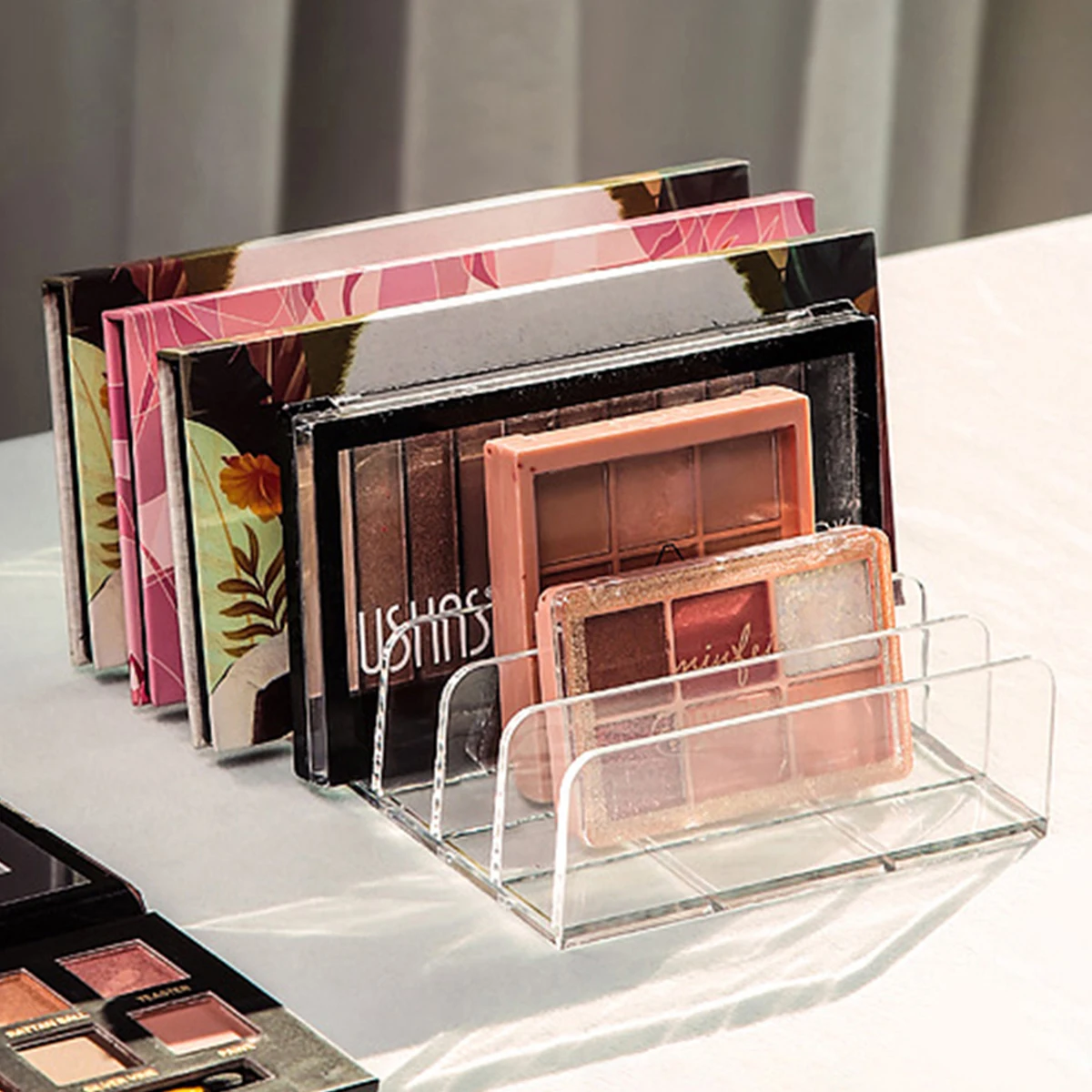 Makeup Acrylic Organizer Multi-cell Display Box Makeup Blush Cosmetics Shelf 7-compartment Plastic Eye Shadow Tray Storage Box 5