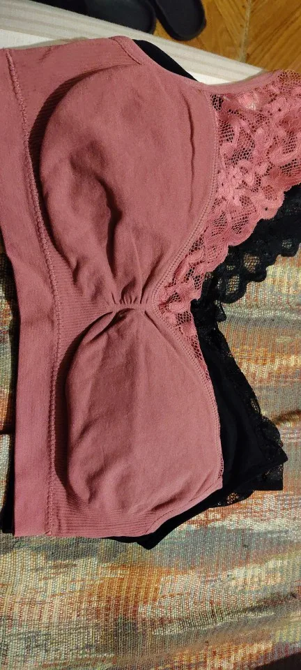 Lace Plus Size Seamless Back High Stretch Padded Sports Bra photo review