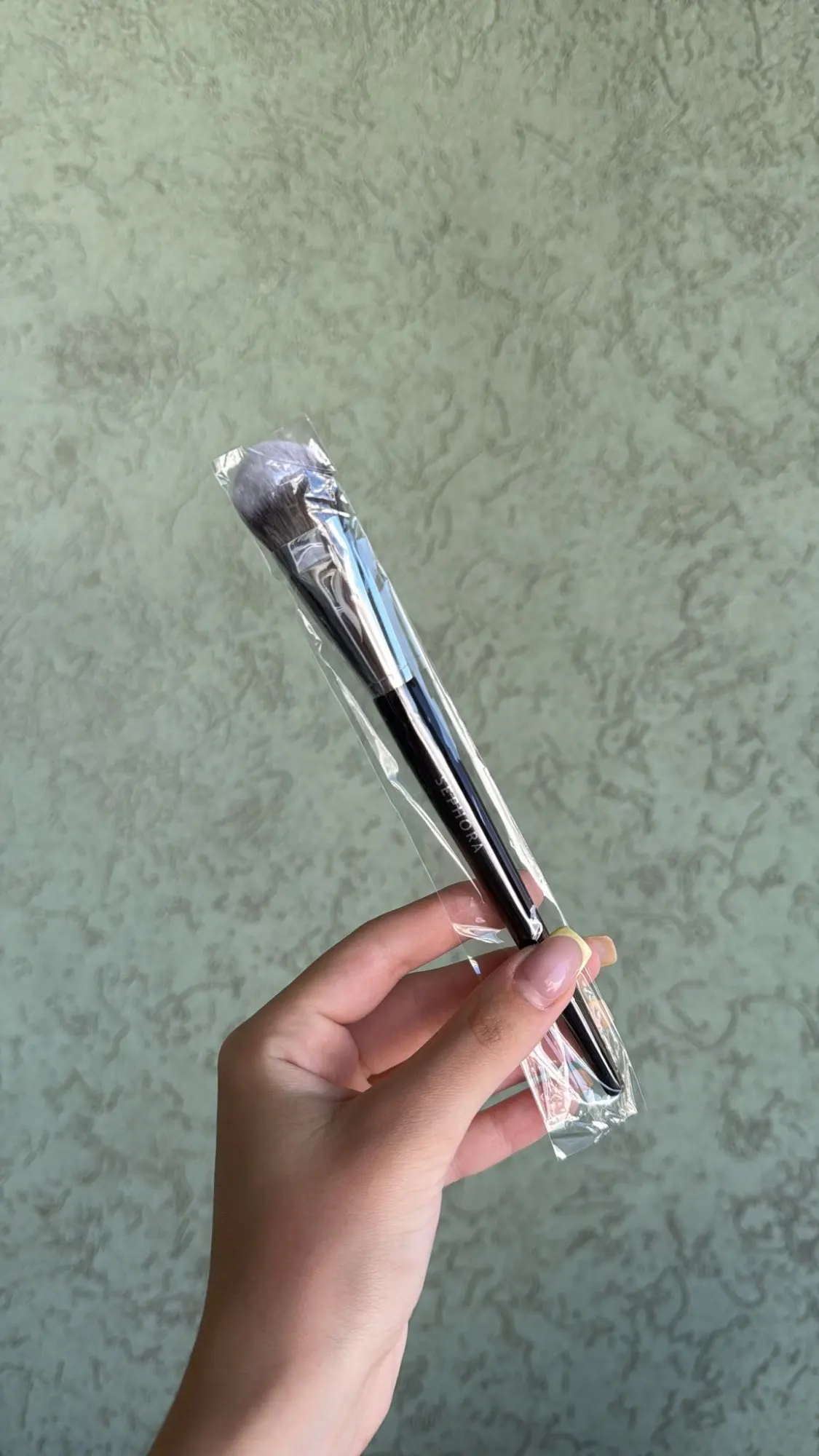 LOYBJ Professional Foundation Brush 47 Broom Head Liquid Foundation Shadow Concealer Brushes photo review