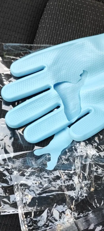 Gentle Paws Spa, Pet Grooming Bathing Gloves for Magic Massaging and Silky Fur Care photo review