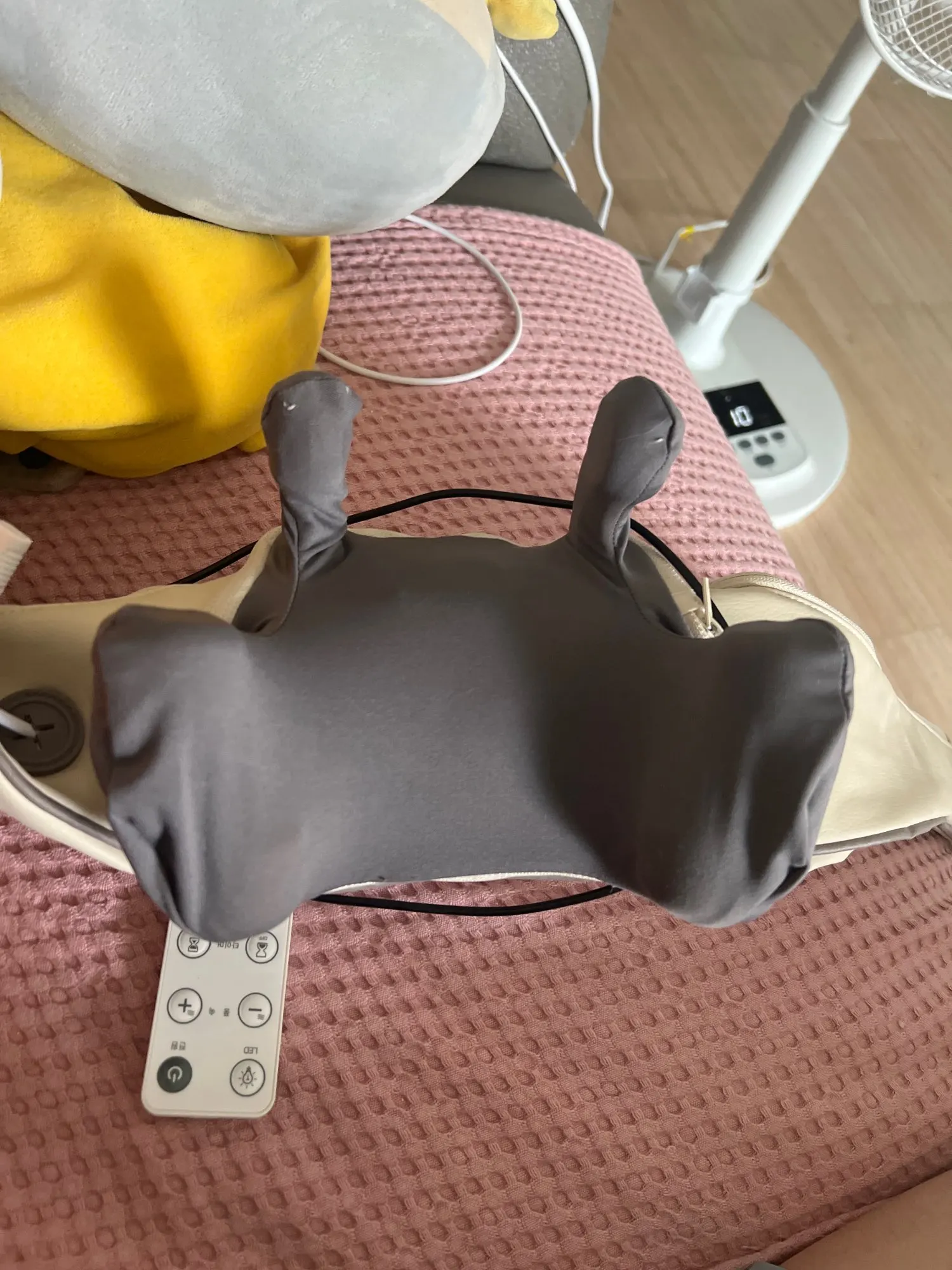 ReFresh - Nacken- und Rückenmassagegerät (Beige) photo review