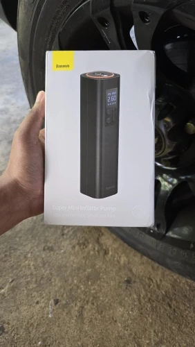 TeslaHubs™ Portable Air Pump customer photo