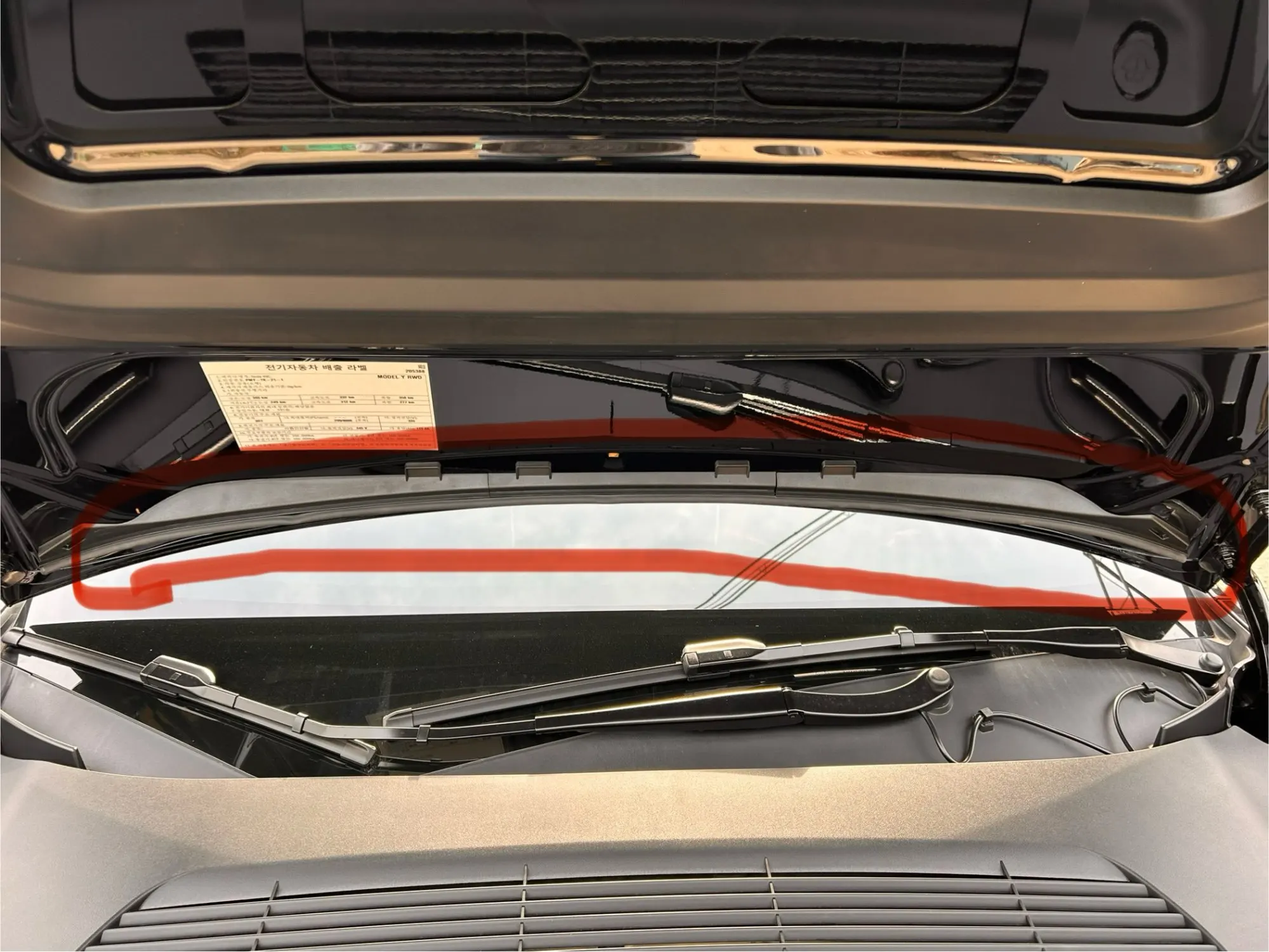 Teslahubs™ Frunk Guard: Leakage and Dust Protection customer photo